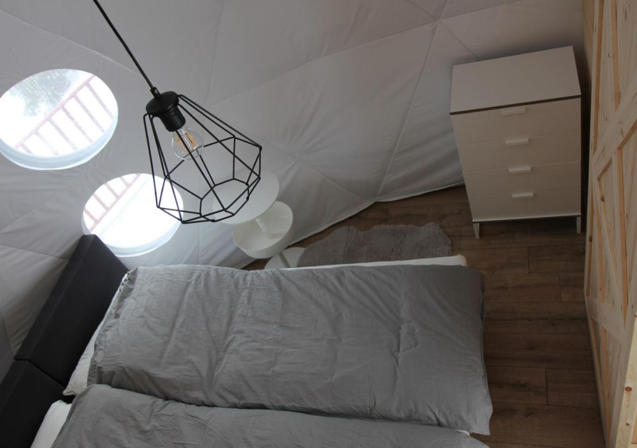 Bed and Breakfast Glamping Gliczarow Klapnioki Leśnica Exterior foto