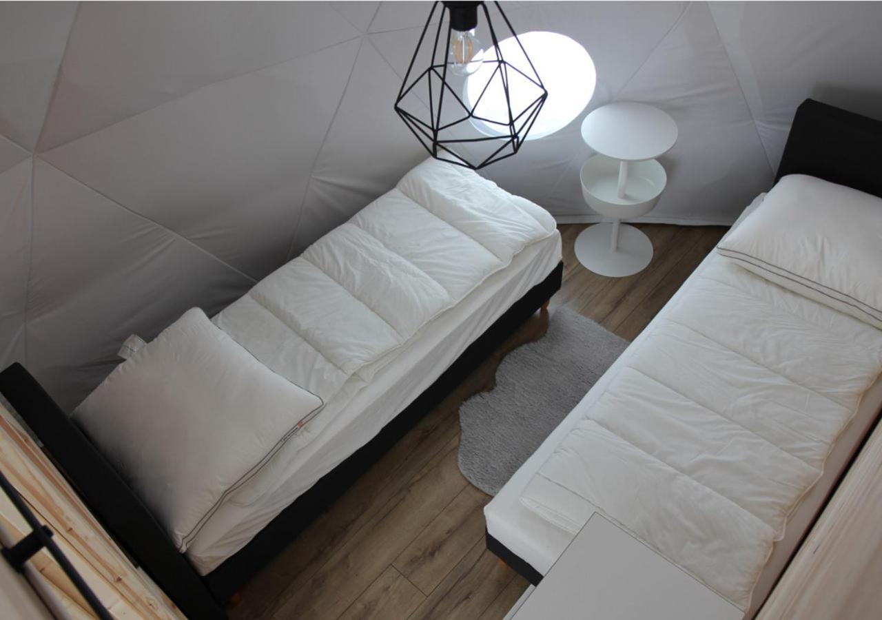 Bed and Breakfast Glamping Gliczarow Klapnioki Leśnica Exterior foto